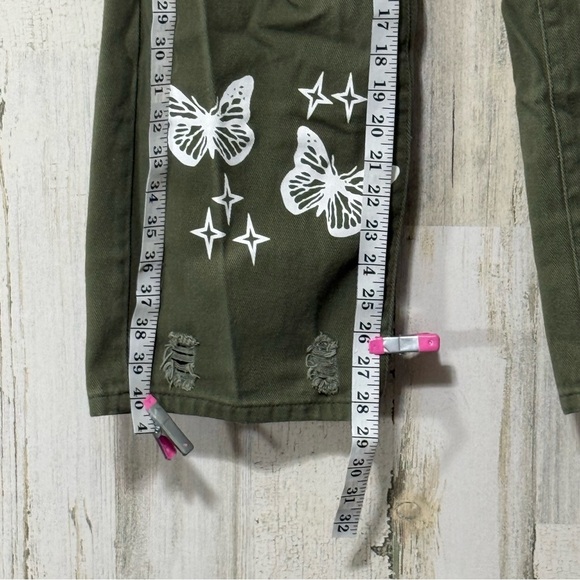 SHEIN Olive Green Butterfly Straight Loose Fit Jeans - Picture 6 of 10